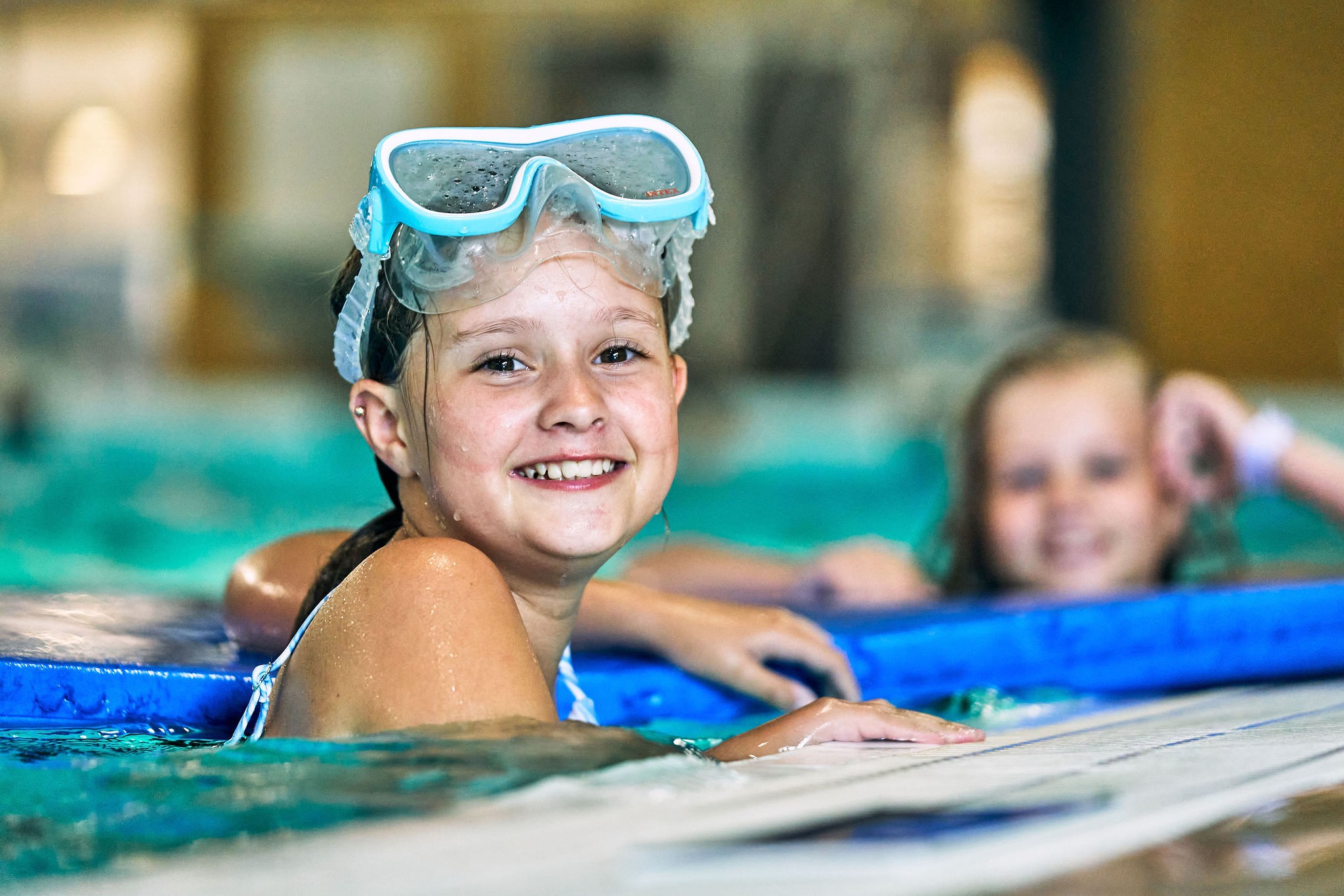 Kreditering: Holy Cow Media